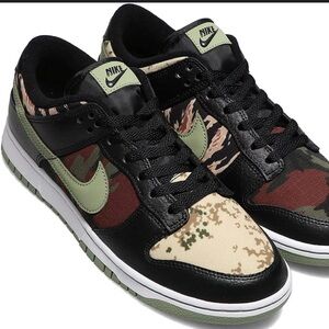Nike🪖Dunk Low SE 'Crazy Camo' - DB1909 001 - Men’s Size: 7 - EUC